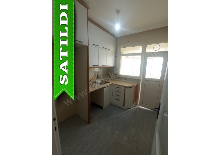 Kocamustafapaşa İzci Türk Sok. BOŞ 3+1 Satılık Daire Yapılı 1.KAT Daire