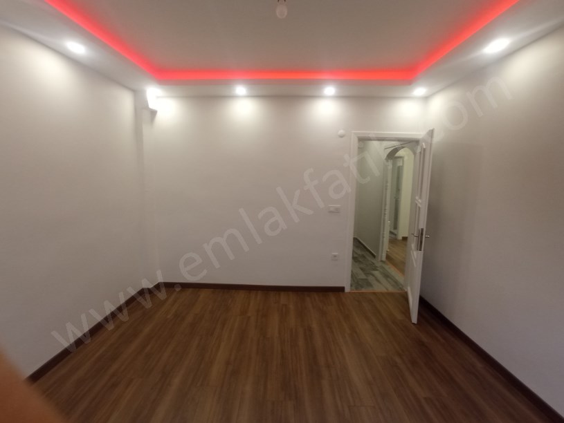 Kocamustafapaşa Nafız Gürman Caddesi Lüks Yapılı Kiralık Daire 3+1 Yeni Tadilatlı ( ►) Video Var