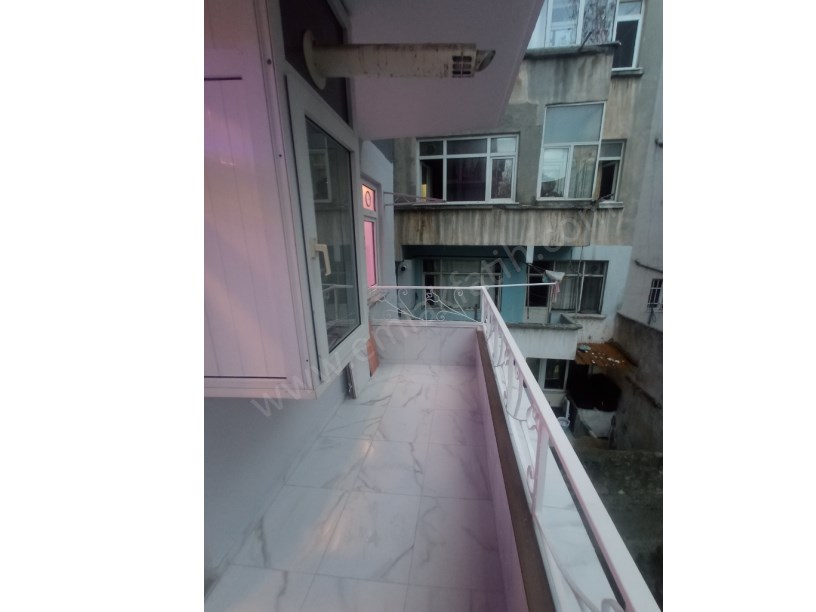 Kocamustafapaşa Nafız Gürman Caddesi Lüks Yapılı Kiralık Daire 3+1 Yeni Tadilatlı