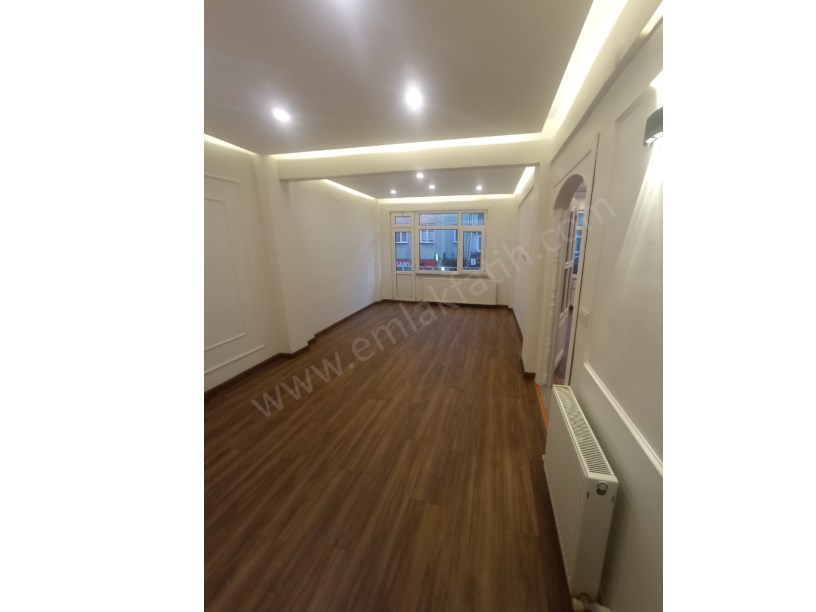 Kocamustafapaşa Nafız Gürman Caddesi Lüks Yapılı Kiralık Daire 3+1 Yeni Tadilatlı