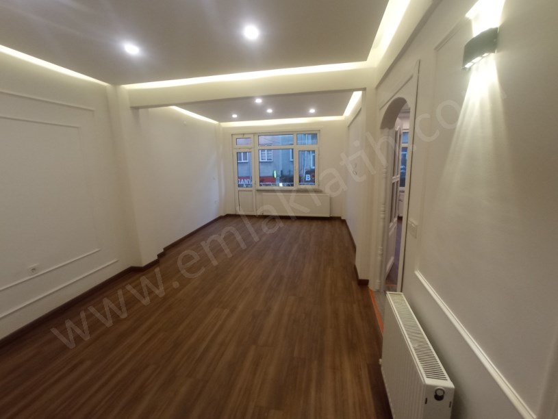 Kocamustafapaşa Nafız Gürman Caddesi Lüks Yapılı Kiralık Daire 3+1 Yeni Tadilatlı