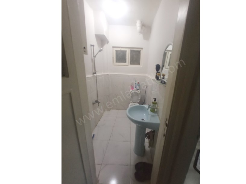 Kocamustafapaşa Nafız Gürman Cad 2+1 Deniz Manzaralı Balkonlu Boş 1.KAT Satılık Daire