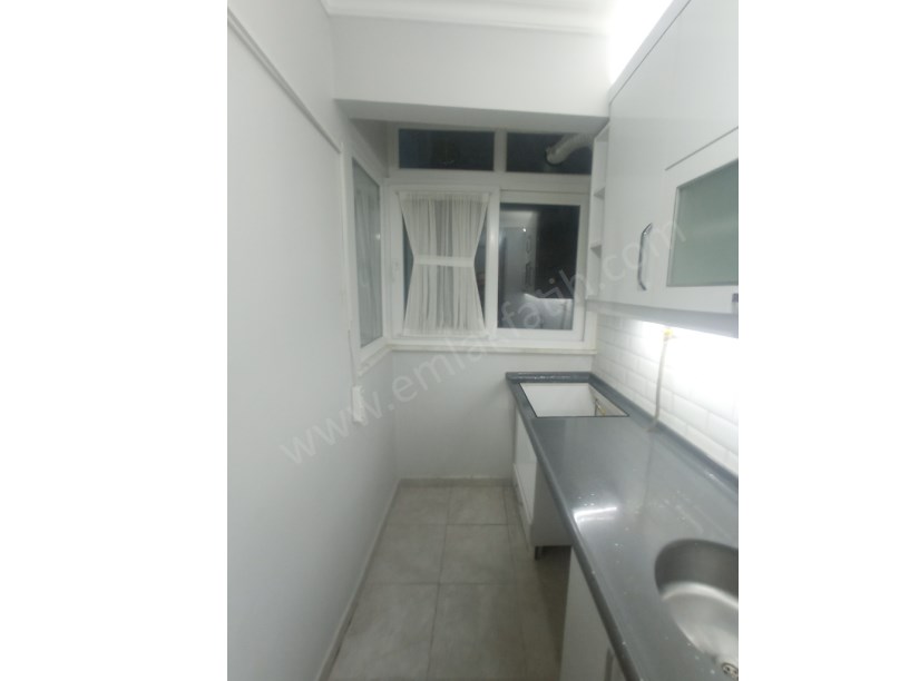 Kocamustafapaşa Hacıkadın Caddesi Full Yapılı Temiz Daire 2+1 ( ►) Video Var