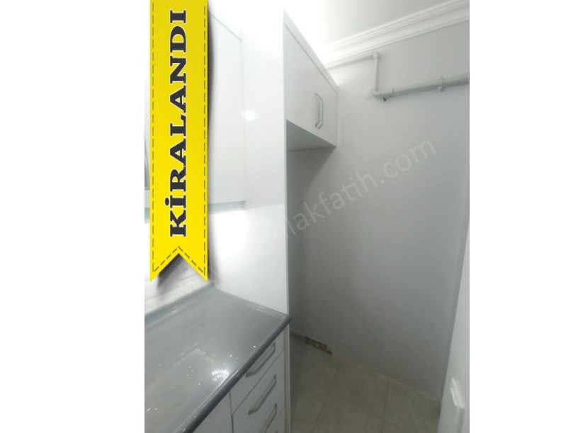 Kocamustafapaşa Hacıkadın Caddesi Daire 2+1 ( ESKİ PORTFÖY )