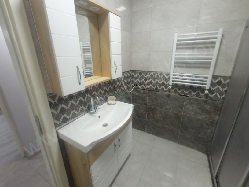 Kocamustafapaşa Hacıkadın Caddesi Full Yapılı Temiz Daire 2+1 ( ►) Video Var