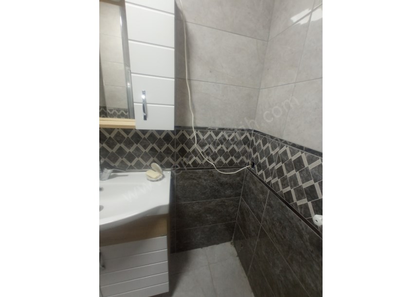 Kocamustafapaşa Hacıkadın Caddesi Full Yapılı Temiz Daire 2+1 ( ►) Video Var