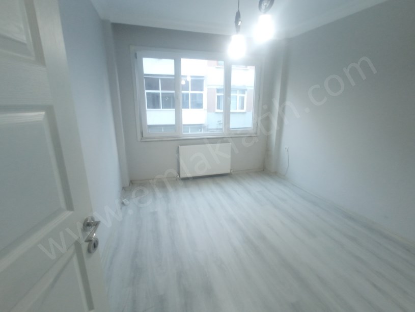 Kocamustafapaşa Hacıkadın Caddesi Full Yapılı Temiz Daire 2+1 ( ►) Video Var