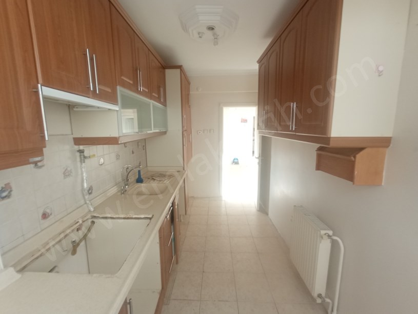 Kocamustafapaşa Kiralık Daire Kemancı Sitesi BİM Yanında 2+1 1.kat ( ►) Video Var