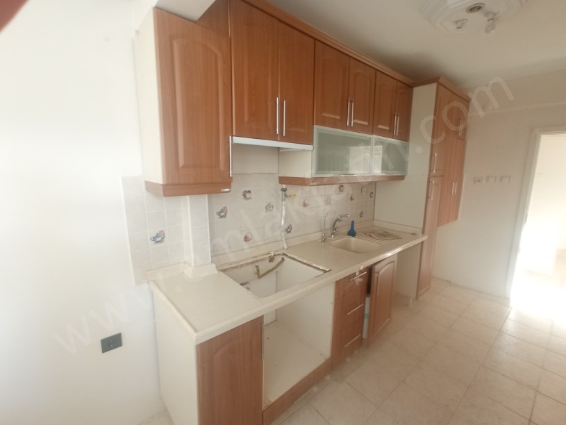 Kocamustafapaşa Kiralık Daire Kemancı Sitesi BİM Yanında 2+1 1.kat