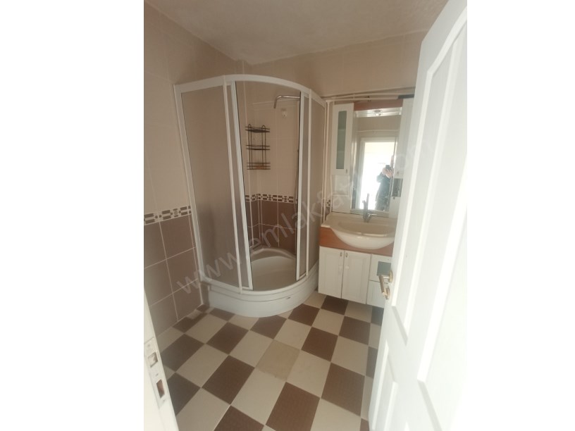 Kocamustafapaşa Kiralık Daire Kemancı Sitesi BİM Yanında 2+1 1.kat ( ►) Video Var