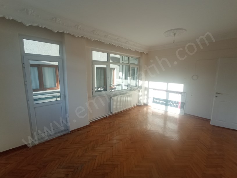 Kocamustafapaşa Kiralık Daire Kemancı Sitesi BİM Yanında  ( ESKİ PORTFÖY )