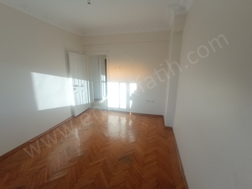 Kocamustafapaşa Kiralık Daire Kemancı Sitesi BİM Yanında 2+1 1.kat ( ►) Video Var