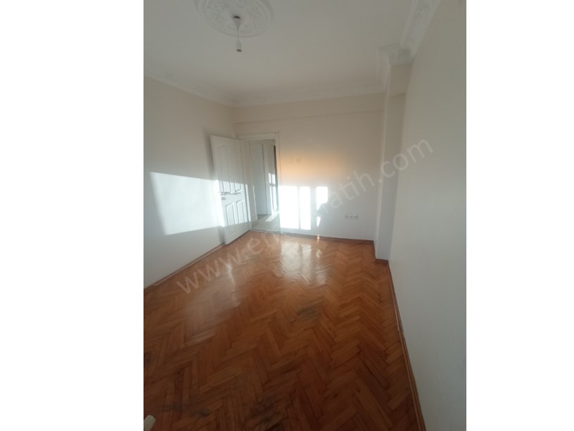 Kocamustafapaşa Kiralık Daire Kemancı Sitesi BİM Yanında 2+1 1.kat ( ►) Video Var