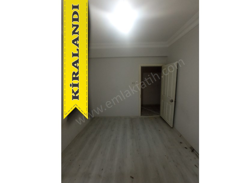 Kocamustafapaşa Genç Kiralık Daire 3+1 Yüksek Giriş  ( ESKİ PORTFÖY )