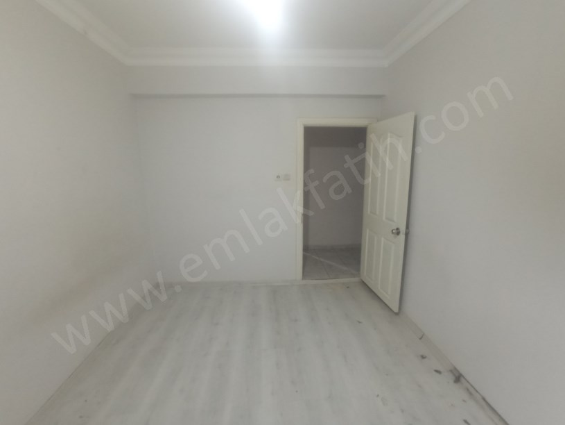 Kocamustafapaşa Genç Kiralık Daire 3+1 Yüksek Giriş  ( ESKİ PORTFÖY )