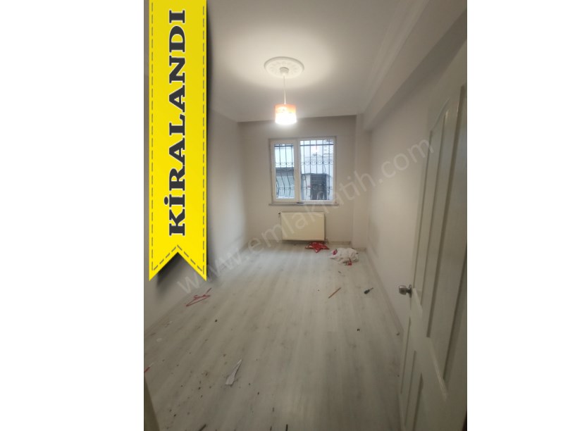 Kocamustafapaşa Genç Kiralık Daire 3+1 Yüksek Giriş  ( ESKİ PORTFÖY )