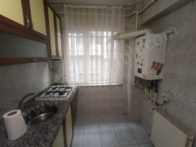 Kocamustafapaşa Genç Kiralık Daire 3+1 Yüksek Giriş  ( ESKİ PORTFÖY )