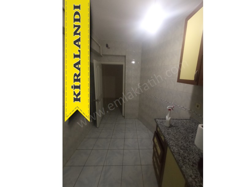 Kocamustafapaşa Genç Kiralık Daire 3+1 Yüksek Giriş  ( ESKİ PORTFÖY )