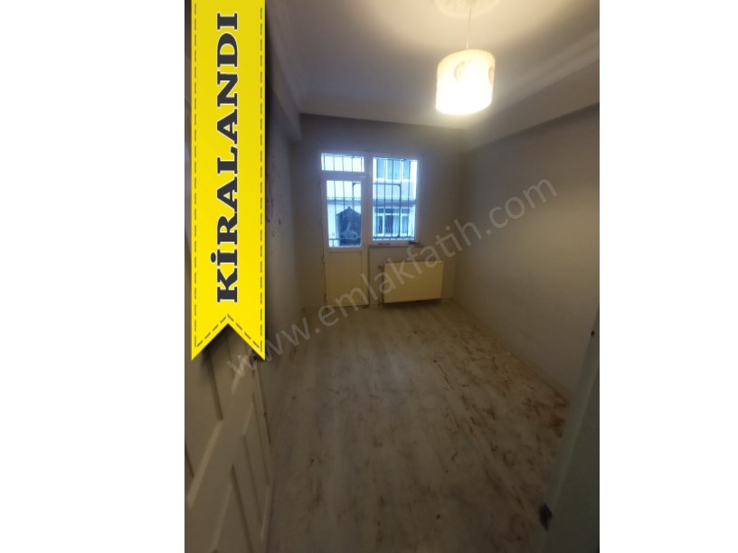 Kocamustafapaşa Genç Kiralık Daire 3+1 Yüksek Giriş  ( ESKİ PORTFÖY )