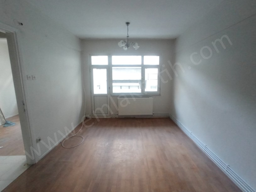 KOCAMUSTAFAPAŞA YENİ TADİLATLI 2+1 2.ARA KAT KİRALIK DAİRE KOMBİLİ