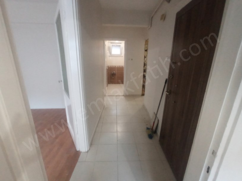 KOCAMUSTAFAPAŞA YENİ TADİLATLI 2+1 2.ARA KAT KİRALIK DAİRE KOMBİLİ