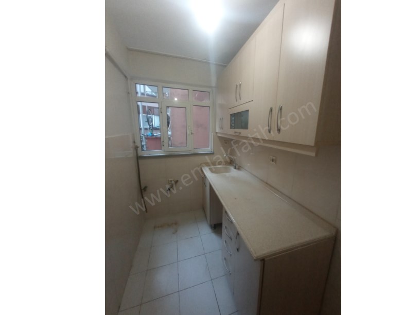 KOCAMUSTAFAPAŞA YENİ TADİLATLI 2+1 2.ARA KAT KİRALIK DAİRE KOMBİLİ