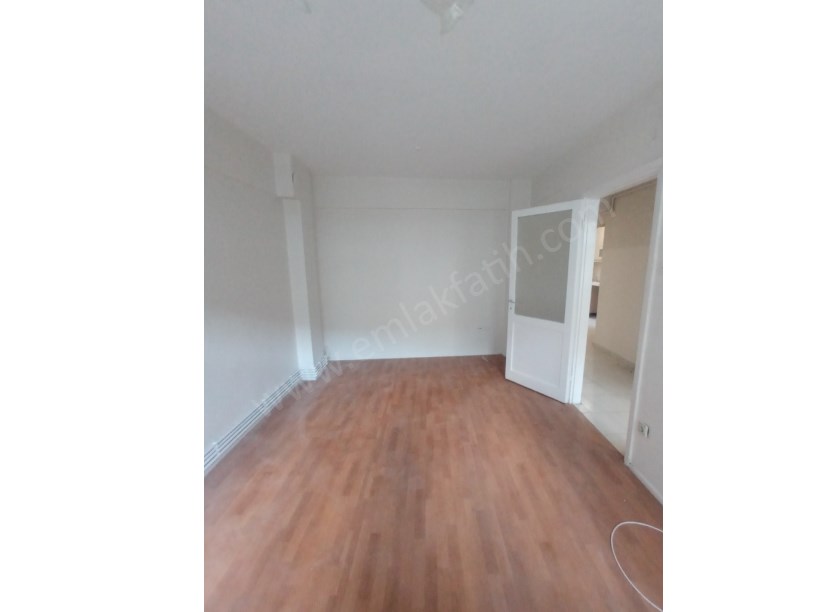 KOCAMUSTAFAPAŞA YENİ TADİLATLI 2+1 2.ARA KAT KİRALIK DAİRE KOMBİLİ