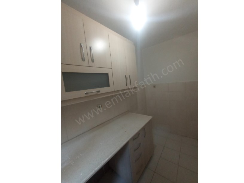KOCAMUSTAFAPAŞA YENİ TADİLATLI 2+1 2.ARA KAT KİRALIK DAİRE KOMBİLİ