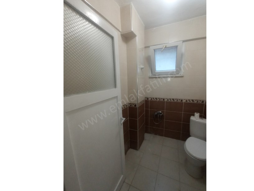 KOCAMUSTAFAPAŞA YENİ TADİLATLI 2+1 2.ARA KAT KİRALIK DAİRE KOMBİLİ
