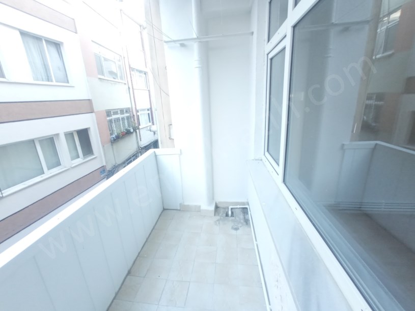 KOCAMUSTAFAPAŞA YENİ TADİLATLI 2+1 2.ARA KAT  ( ESKİ PORTFÖY )