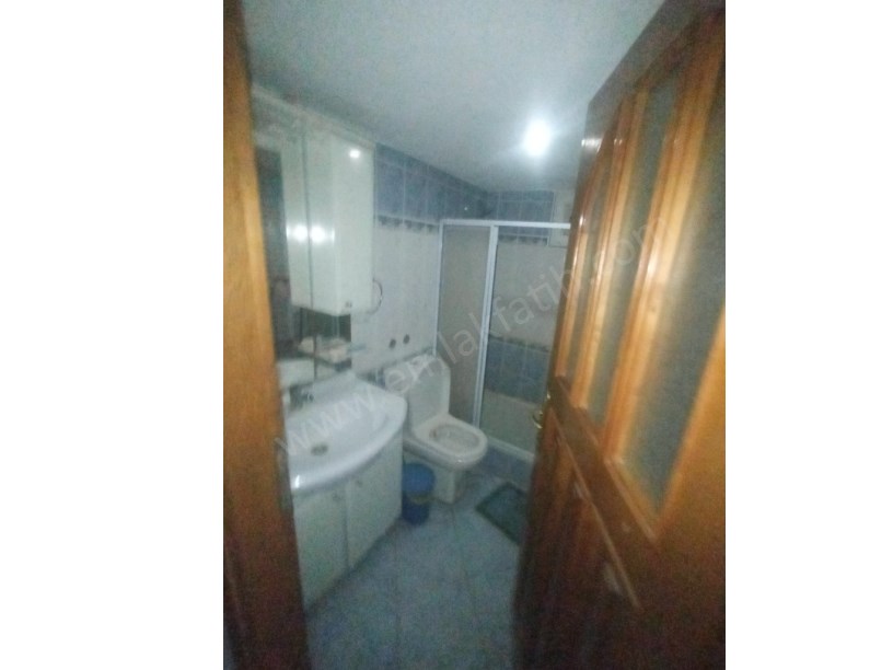 KOCAMUSTAFAPAŞADA MEYDANDA GENÇ EŞYALI 3+1 DUBLEKS DAİRE KOMBİLİ KLİMALI