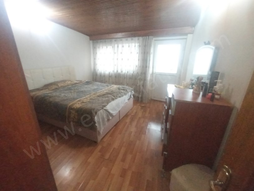 KOCAMUSTAFAPAŞADA MEYDANDA GENÇ EŞYALI 3+1 DUBLEKS DAİRE KOMBİLİ KLİMALI