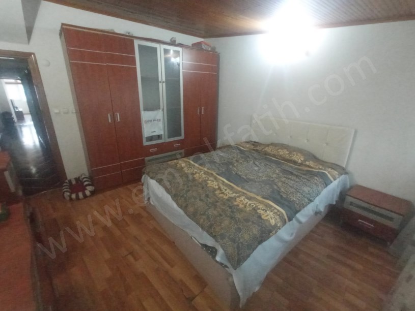 KOCAMUSTAFAPAŞADA MEYDANDA GENÇ EŞYALI 3+1 DUBLEKS DAİRE KOMBİLİ KLİMALI