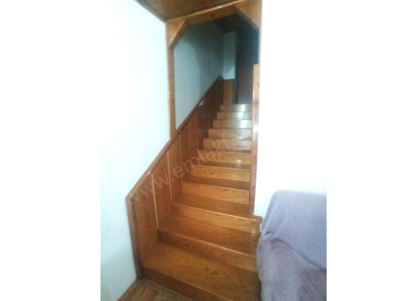 KOCAMUSTAFAPAŞADA MEYDANDA GENÇ EŞYALI 3+1 DUBLEKS DAİRE KOMBİLİ KLİMALI