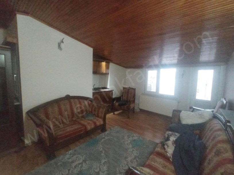 KOCAMUSTAFAPAŞADA MEYDANDA GENÇ EŞYALI 3+1 DUBLEKS ( ESKİ PORTFÖY )