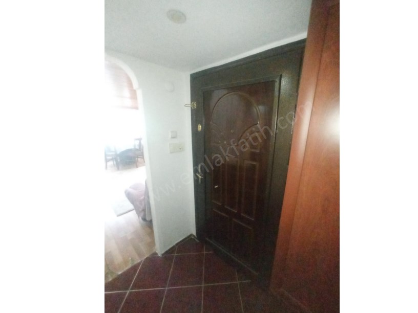 KOCAMUSTAFAPAŞADA MEYDANDA GENÇ EŞYALI 3+1 DUBLEKS DAİRE KOMBİLİ KLİMALI