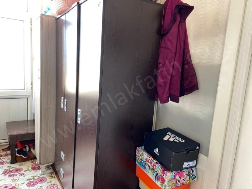 KOCAMUSTAFAPAŞADA DENİZ MANZARALI EŞYALI 1+1 3.ARAKAT