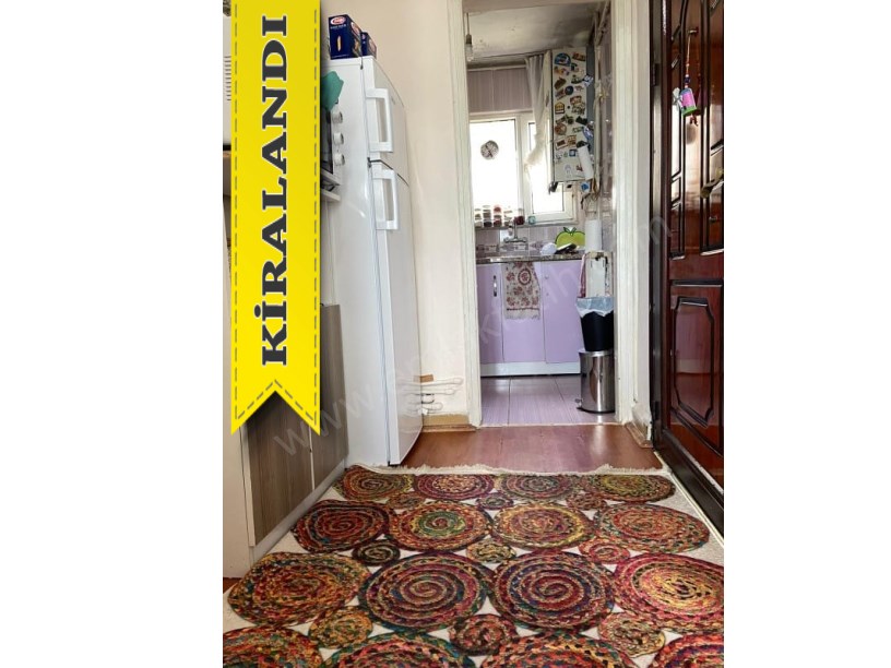 KOCAMUSTAFAPAŞADA DENİZ MANZARALI EŞYALI 1+1 3.ARAKAT