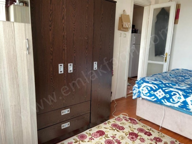 KOCAMUSTAFAPAŞADA DENİZ MANZARALI EŞYALI 1+1 3.ARAKAT