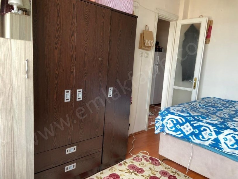 KOCAMUSTAFAPAŞADA DENİZ MANZARALI EŞYALI 1+1 ( ESKİ PORTFÖY )