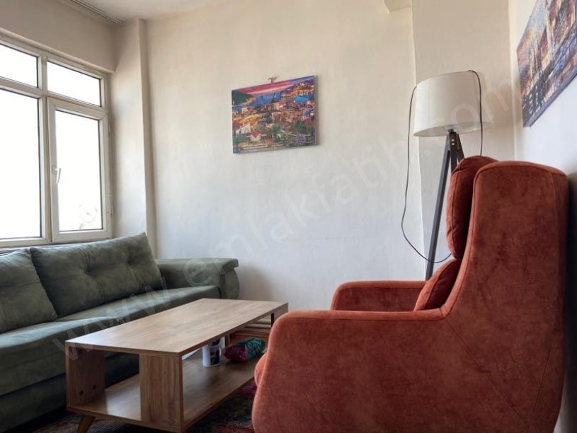 KOCAMUSTAFAPAŞADA DENİZ MANZARALI EŞYALI 1+1 ( ESKİ PORTFÖY )