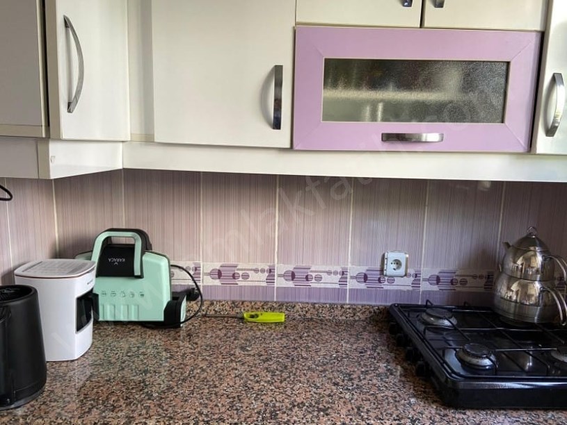 KOCAMUSTAFAPAŞADA DENİZ MANZARALI EŞYALI 1+1 ( ESKİ PORTFÖY )