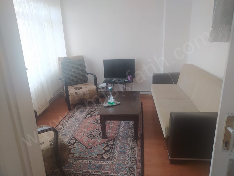 KOCAMUSTAFAPAŞADA DENİZ MANZARALI EŞYALI 1+1 3.ARAKAT