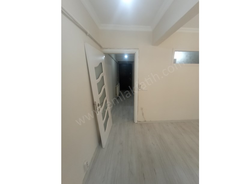 Seyyid Ömer Kombili 1+1 Ön Cephe 45m2 Daire Full Yapılı Yüksek Giriş