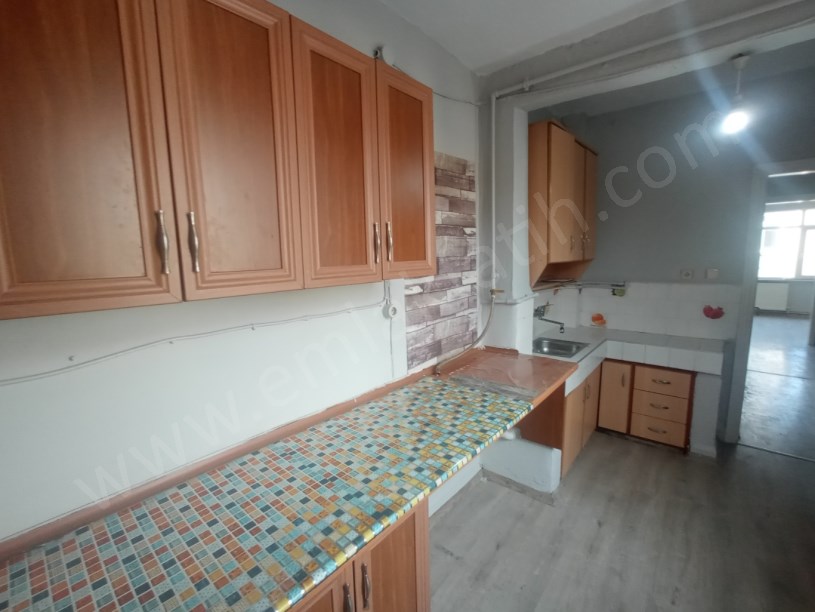 KOCAMUSTAFAPAŞA KİRALIK DAİRE L SALON 1,5+1 4.KAT ( ESKİ PORTFÖY )