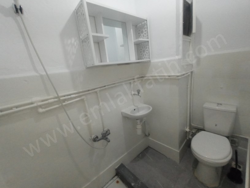 KOCAMUSTAFAPAŞA KİRALIK DAİRE L SALON 1,5+1 4.KAT ( ESKİ PORTFÖY )