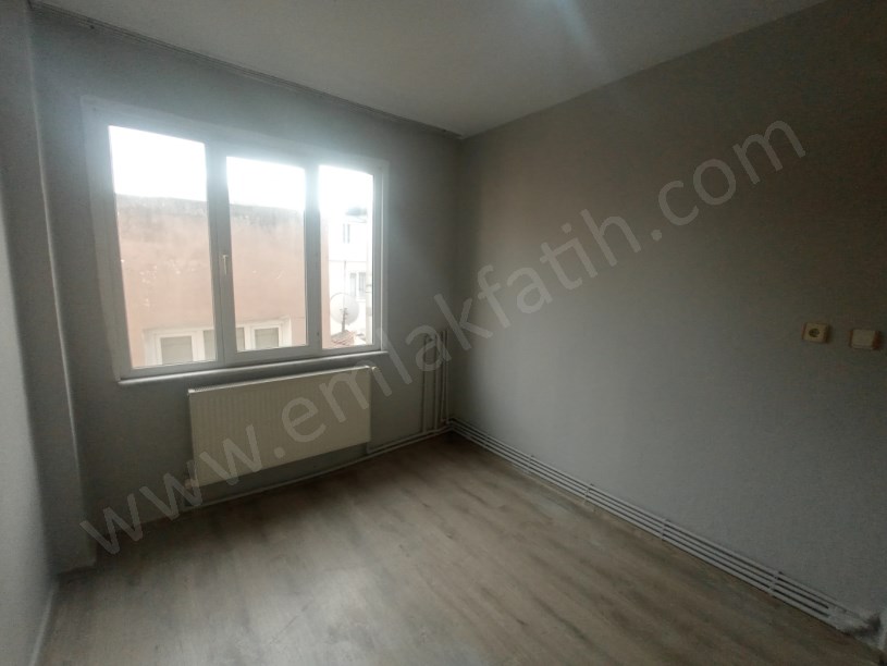 KOCAMUSTAFAPAŞA KİRALIK DAİRE L SALON 1,5+1 4.KAT ( ESKİ PORTFÖY )