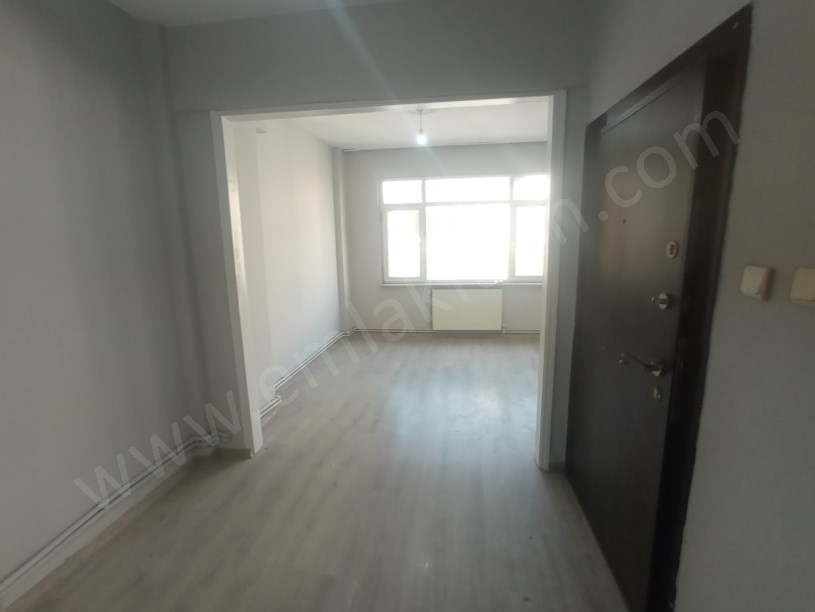 KOCAMUSTAFAPAŞA KİRALIK DAİRE L SALON 1,5+1 4.KAT ( ESKİ PORTFÖY )