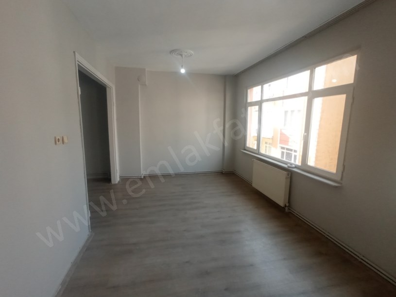 KOCAMUSTAFAPAŞA KİRALIK DAİRE L SALON 1,5+1 4.KAT ( ESKİ PORTFÖY )