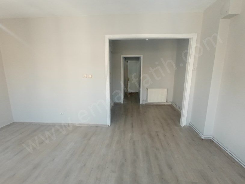 KOCAMUSTAFAPAŞA KİRALIK DAİRE L SALON 1,5+1 4.KAT KOMBİLİ